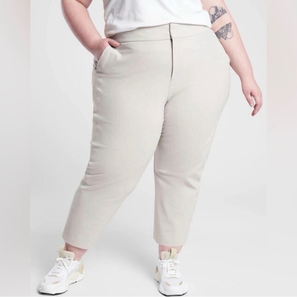 Athleta Women’s Stellar Straight Pants – Cream/Beige
NWOT | Size 24 Plus